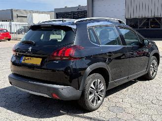 Peugeot 2008 1.2 PureTech Allure picture 7