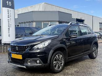 Voiture accidenté Peugeot 2008 1.2 PureTech Allure 2017/9