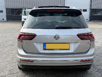 Volkswagen Tiguan 1.4 TSI R-LINE AUTOMAAT PANO ACT Connected Series picture 5