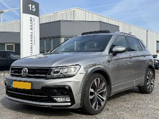 uszkodzony samochody osobowe Volkswagen Tiguan 1.4 TSI R-LINE AUTOMAAT PANO ACT Connected Series 2017/1
