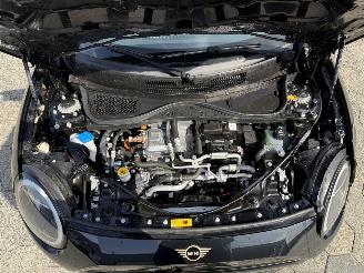 Mini Cooper Cooper E Classic L 40.7 kWh PANO AUTOMAAT picture 7