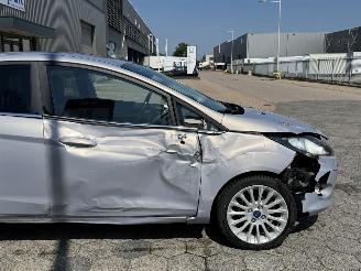 Ford Fiesta 1.4 Ghia AUTOMAAT picture 4