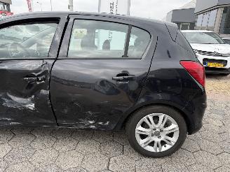 Opel Corsa 1.4-16V Cosmo picture 8