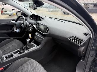 Peugeot 308 SW 1.2 PureTech Active picture 14