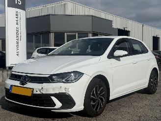 Unfallwagen Volkswagen Polo 1.0 TSI Life Business 2023/6
