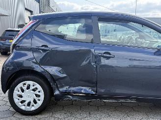 Toyota Aygo 1.0 VVT-i x-nav picture 4