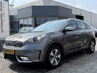 Vaurioauto  passenger cars Kia Niro 1.6 GDi Hybrid DynamicLine 2017/9