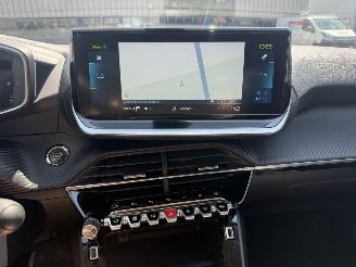Peugeot e-2008 EV Allure Pack 50 kWh picture 18