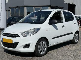 Schadeauto Hyundai I-10 1.1 i-Drive 2013/10