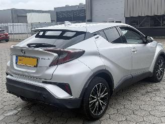 Toyota CH-R 1.8 Hybrid Premium picture 4