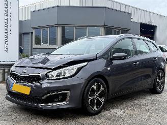 Schadeauto Kia Cee d Sportswagon 1.0 T-GDi First Edition 2015/11