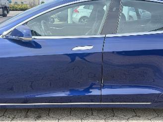 Tesla Model S 75D Base picture 10
