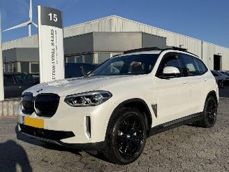 krockskadad bil auto BMW iX3 High Executive 80 kWh 2021/8