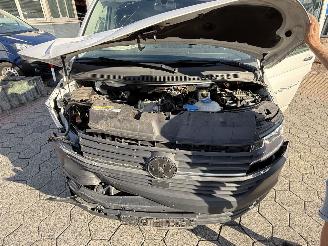 Volkswagen Transporter 2.0 TDI L2H3 28 Comfortline picture 7