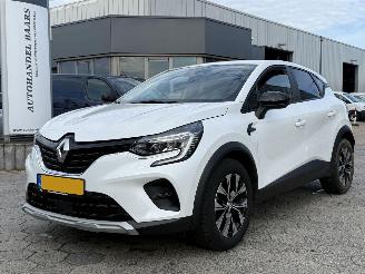 Vaurioauto  passenger cars Renault Captur 1.0 TCe 90 evolution 2023/5