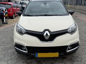 Renault Captur 0.9 TCe Dynamique picture 2