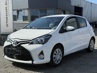 Voiture accidenté Toyota Yaris 1.5 Hybrid Aspiration 2016/10