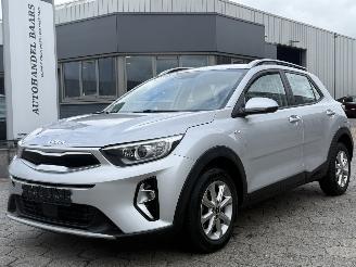 Coche accidentado Kia Stonic 1.0 T-GDi MHEV DynamicLine 2022/4