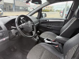 Opel Zafira 1.8 Cosmo 7persoons picture 11