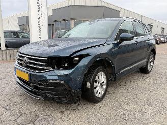 Vaurioauto  passenger cars Volkswagen Tiguan 1.5 TSI R-Line Business 2023/8