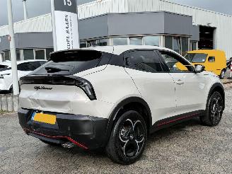Vaurioauto  passenger cars Alfa Romeo Junior 1.2 Turbo Hybrid Ibrida Speciale 2025/9