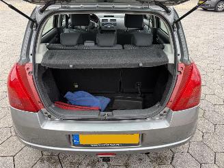 Suzuki Swift 1.5 Exclusive picture 12