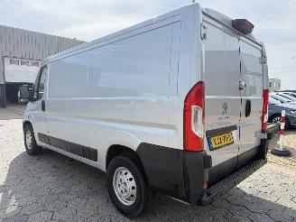 Peugeot Boxer 435 2.2 BlueHDi 140 L2H1 Zwaar Premium picture 6