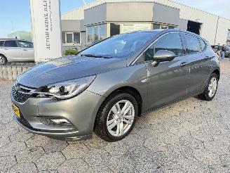 Coche accidentado Opel Astra 1.6 CDTI Innovation 2016/10