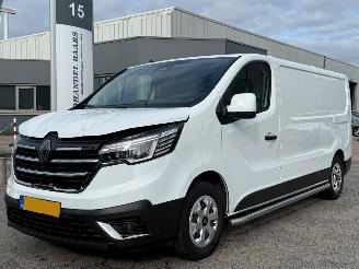 krockskadad bil bedrijf Renault Trafic 114 CDI Extra Lang 2024/9
