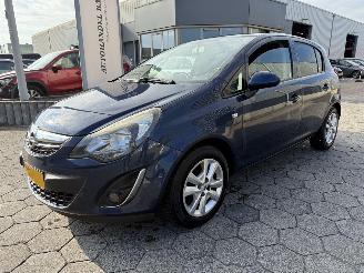 Damaged car Opel Corsa 1.4-16V Business+ 2014/4