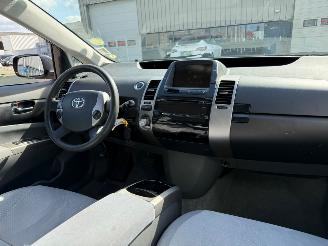 Toyota Prius 1.5 VVT-i picture 13