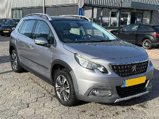 Peugeot 2008 1.2 PureTech Allure picture 3