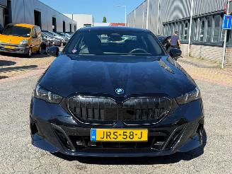 BMW 5-serie 530e picture 2