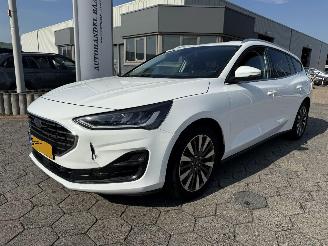 škoda osobní automobily Ford Focus Wagon 1.0 EcoBoost Hybrid Titanium X 2023/2