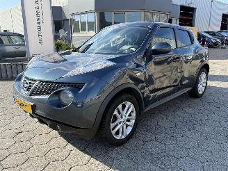 Damaged car Nissan Juke 1.6 Urban Premium 2013/1