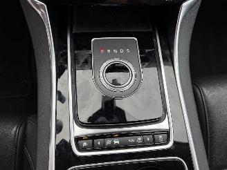 Jaguar XE 2.0 D Prestige picture 16