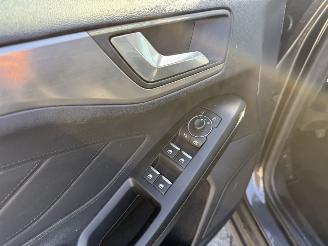 Ford Focus 1.0 EcoBoost Hybrid Titanium picture 8