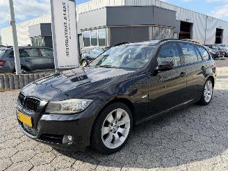 damaged passenger cars BMW 3-serie Touring 318i Business Line 2010/4