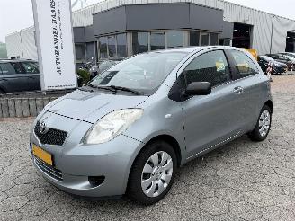 krockskadad bil auto Toyota Yaris 1.0 VVTi Sol 2006/4