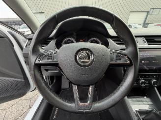 Skoda Octavia Combi 1.0 TSI Greentech Style Business picture 13