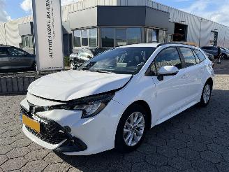uszkodzony samochody osobowe Toyota Corolla Touring Sports Touring Sports Hybrid 140 Active 2025/2