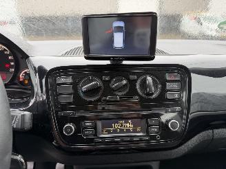 Volkswagen Up! 1.0 move up! BlueMotion picture 17