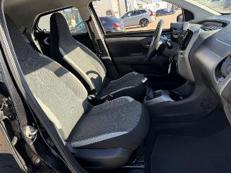 Toyota Aygo 1.0 VVT-i x-play picture 16