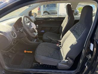 Volkswagen Up! 1.0 take up! picture 11