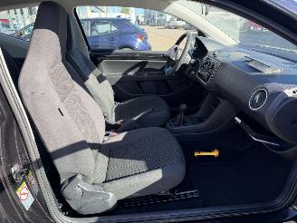 Volkswagen Up! 1.0 take up! picture 10