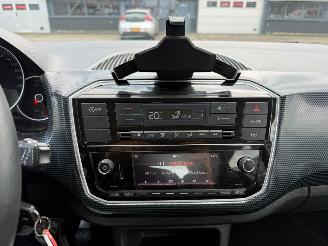 Volkswagen Up! 1.0 picture 17