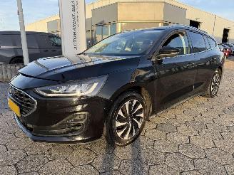 Schadeauto Ford Focus Wagon 1.0 EcoBoost Hybrid Titanium Style 2022/8