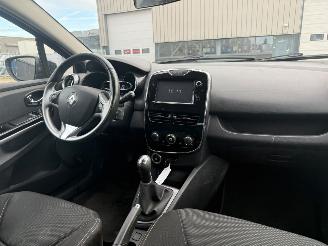 Renault Clio Estate 0.9 TCe Night&Day picture 12