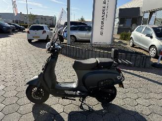 Senzo  Bromscooter RivaLux picture 1