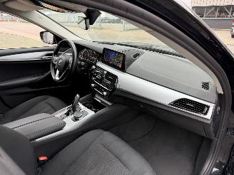 BMW 5-serie 520i Executive picture 15